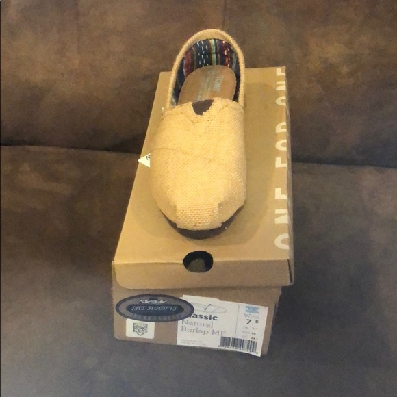 Shoes - Picture 2 of 2